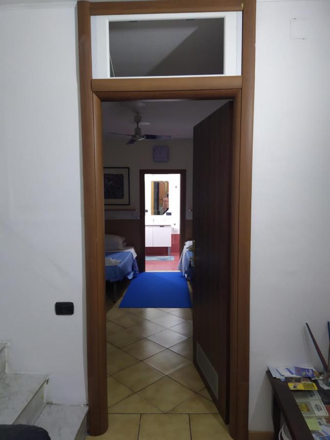 Monolocale Bed & Breakfast Napoli Ngoại thất bức ảnh